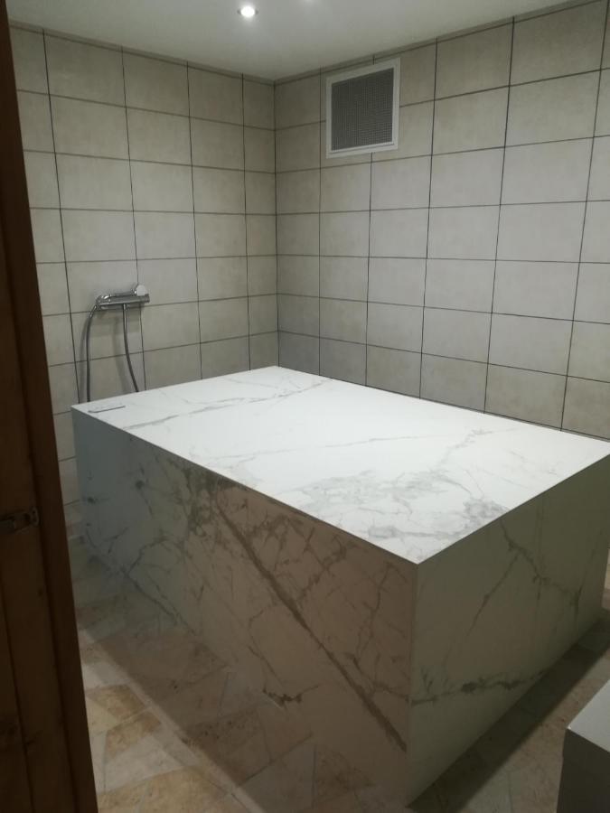 Appartement Avec Jacuzzi Hammam Sauna Privatise Au Rez De Chaussee Ds Maison A Voglans A 2 Kilometres Du Lac Du Bourget En Savoie Entre Chambery Et Aix Les Bains Cure Thermale Zimmer foto