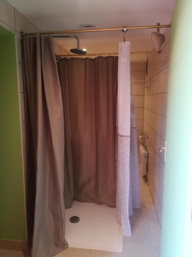 Appartement Avec Jacuzzi Hammam Sauna Privatise Au Rez De Chaussee Ds Maison A Voglans A 2 Kilometres Du Lac Du Bourget En Savoie Entre Chambery Et Aix Les Bains Cure Thermale Zimmer foto